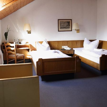 Autobahnraststatte Und Hotel Riedener Wald Ost Hausen  Kültér fotó