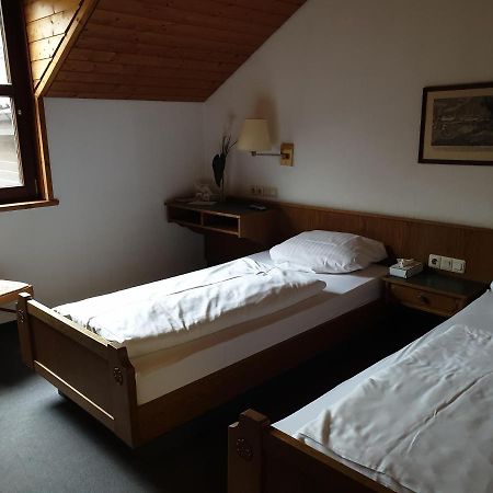 Autobahnraststatte Und Hotel Riedener Wald Ost Hausen  Kültér fotó