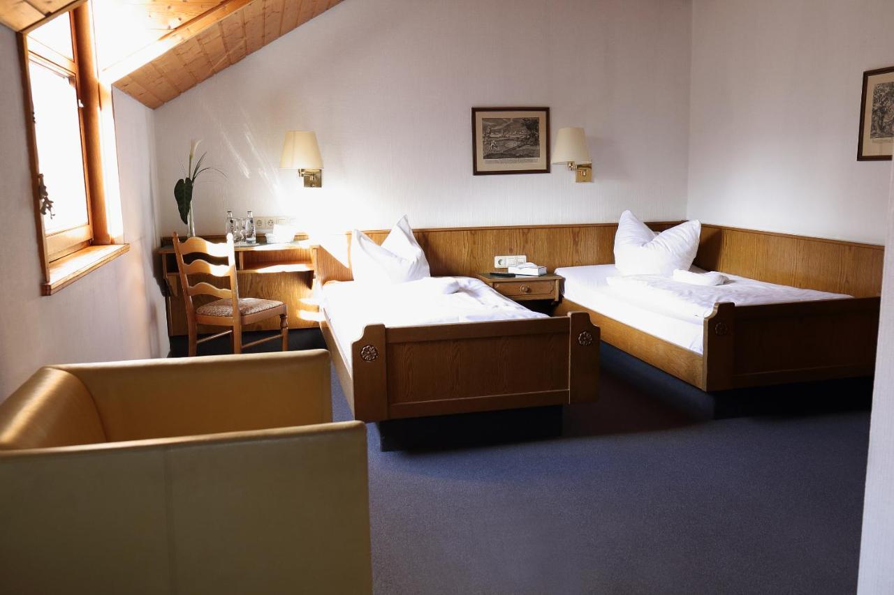 Autobahnraststatte Und Hotel Riedener Wald Ost Hausen  Kültér fotó