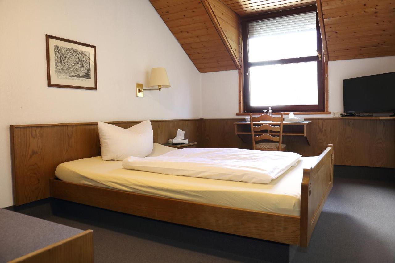 Autobahnraststatte Und Hotel Riedener Wald Ost Hausen  Kültér fotó