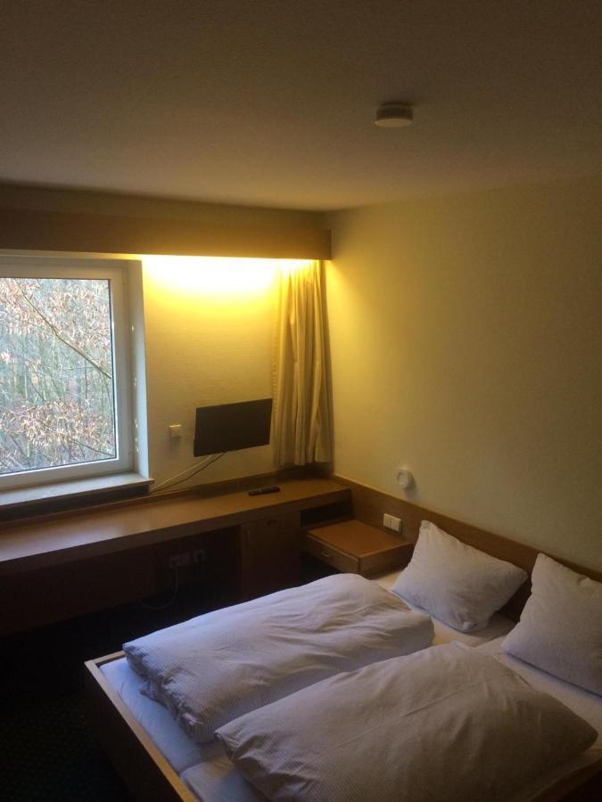 Autobahnraststatte Und Hotel Riedener Wald Ost Hausen  Kültér fotó